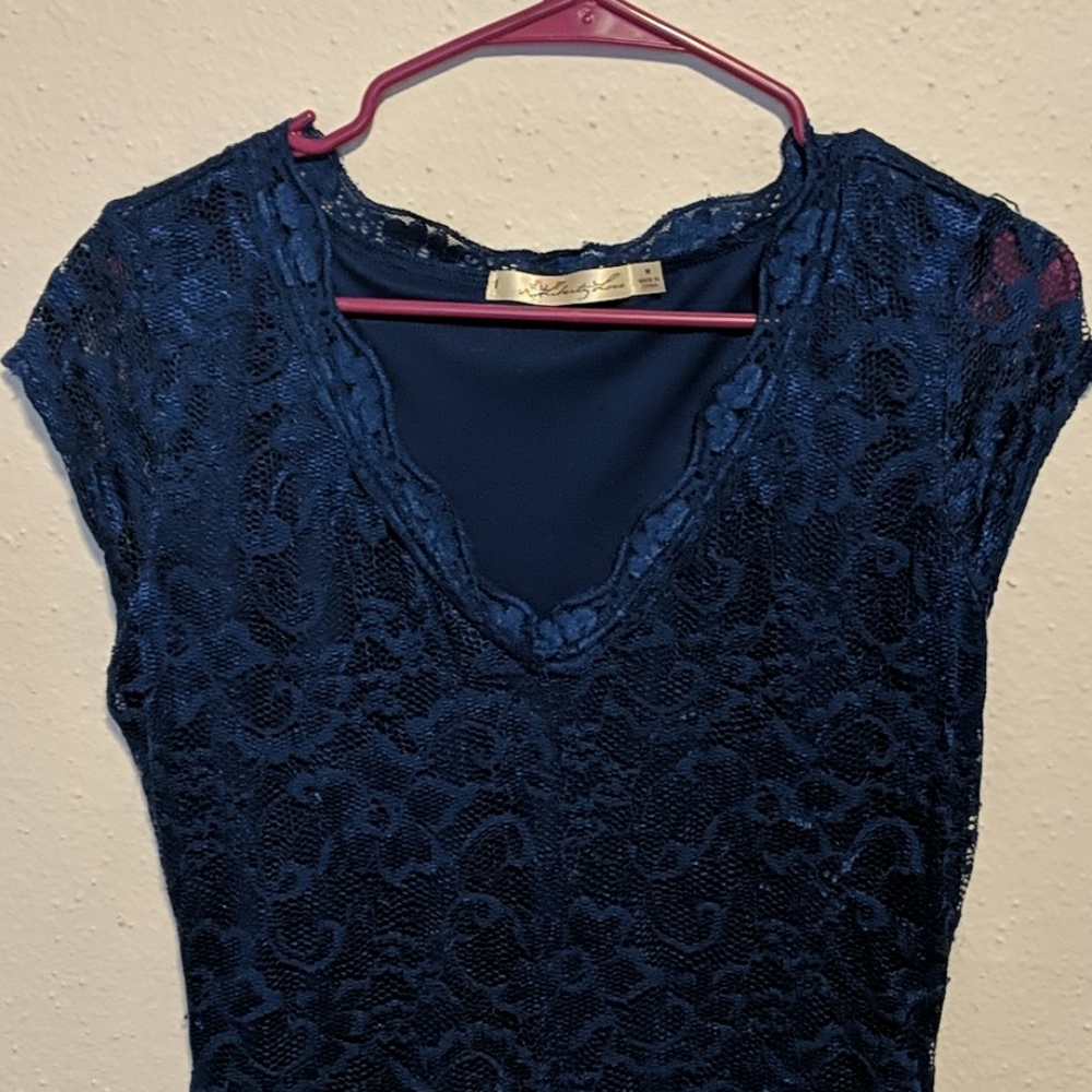 Dress - Picture 2 of 4